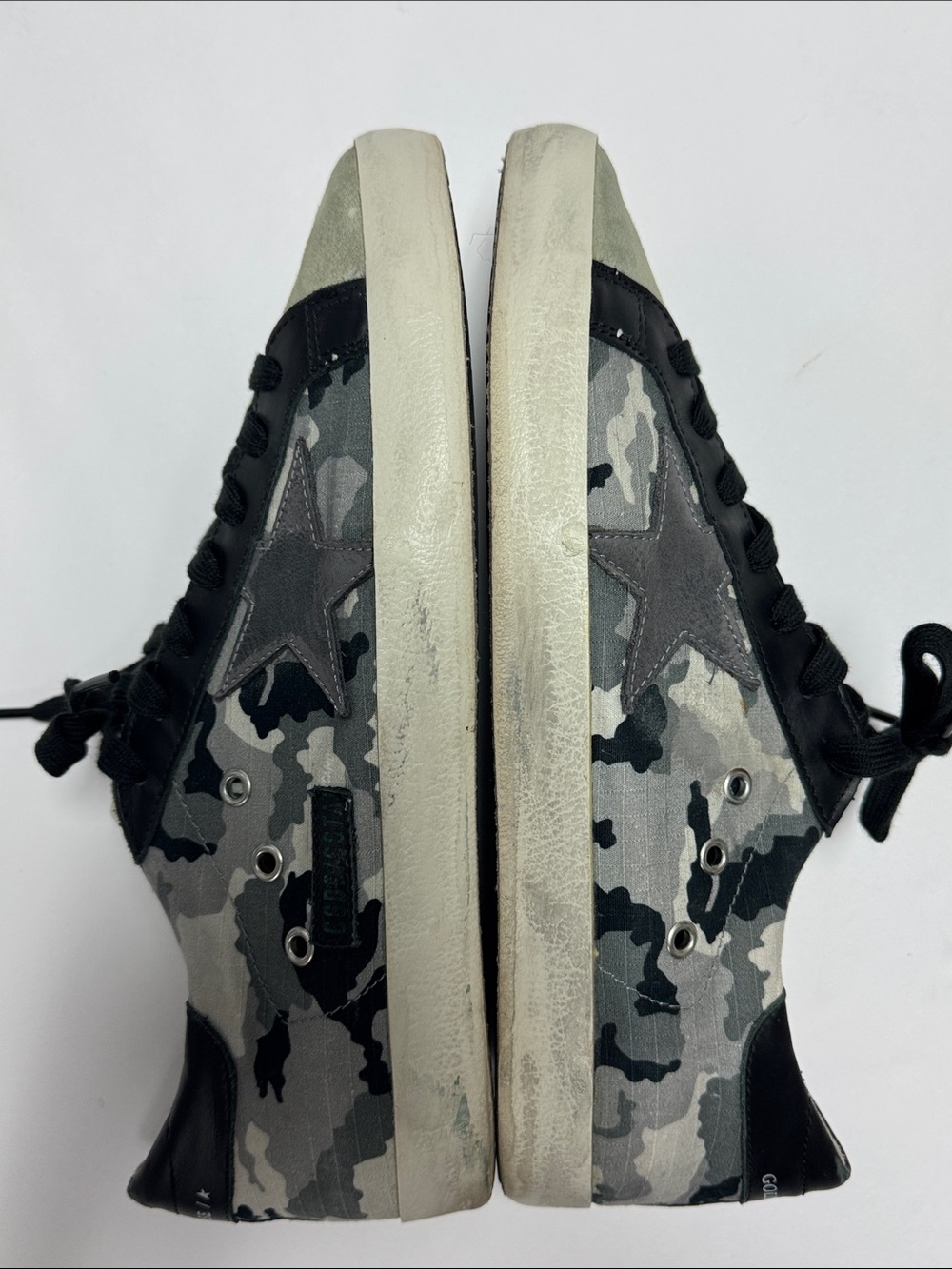 Golden Goose Men’s Gray Camo Superstar Sneakers with Black Accents - Picture 8 of 12